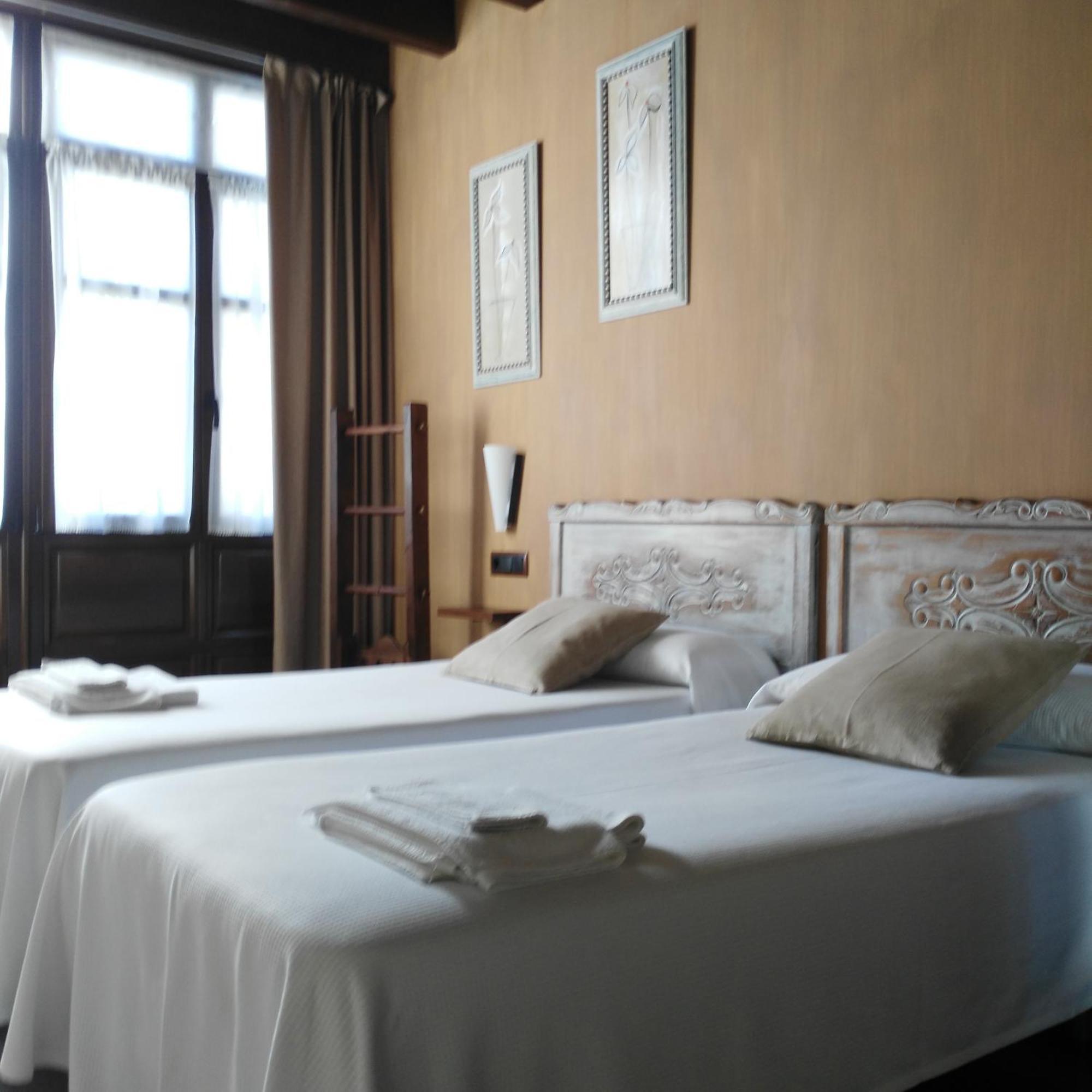 La Casona De Palu Guest House Пола де Лавиана Стая снимка
