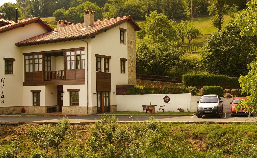 La Casona De Palu Guest House Пола де Лавиана Екстериор снимка